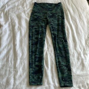 Fabletics Define Powerhold High waisted 7/8 Camo Star leggings